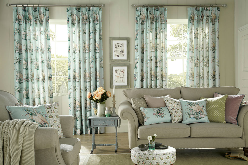 Living room in beige and light green