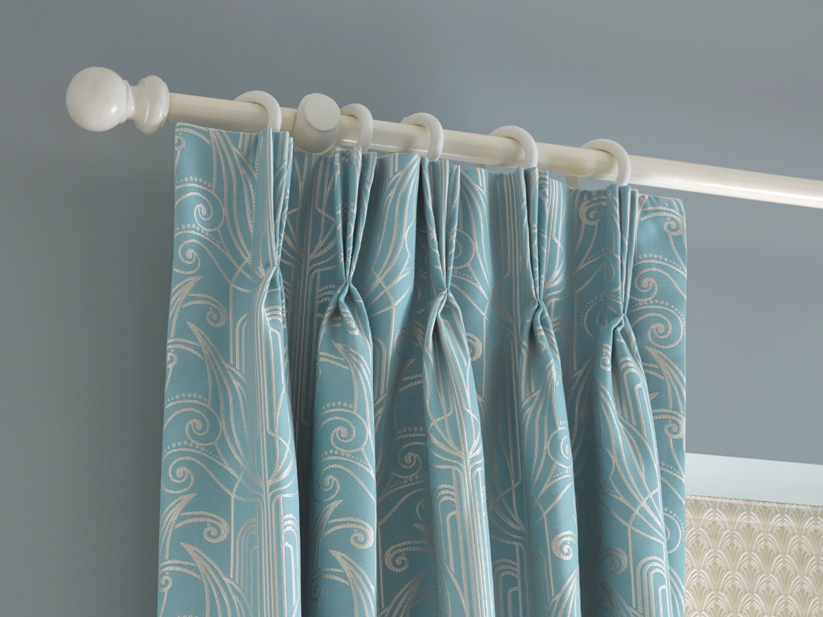 How to Clean Curtain Poles